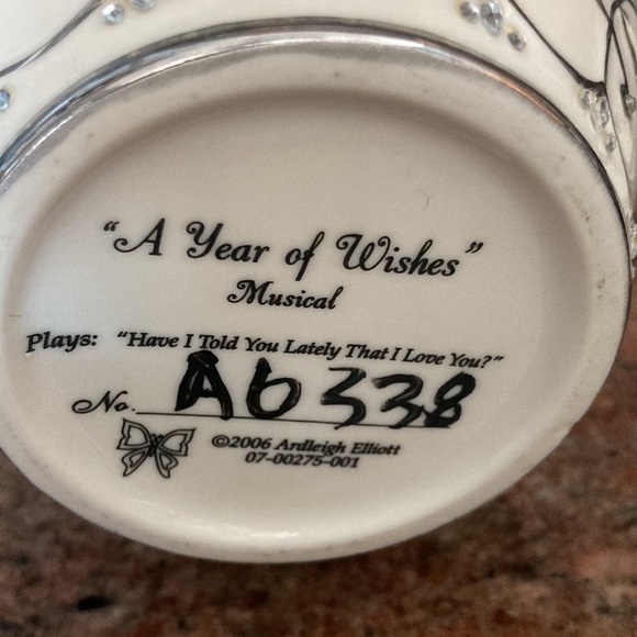 NWOT “A Year Of Wishes For My Daughter” Musical Jar - Picture 6 of 8